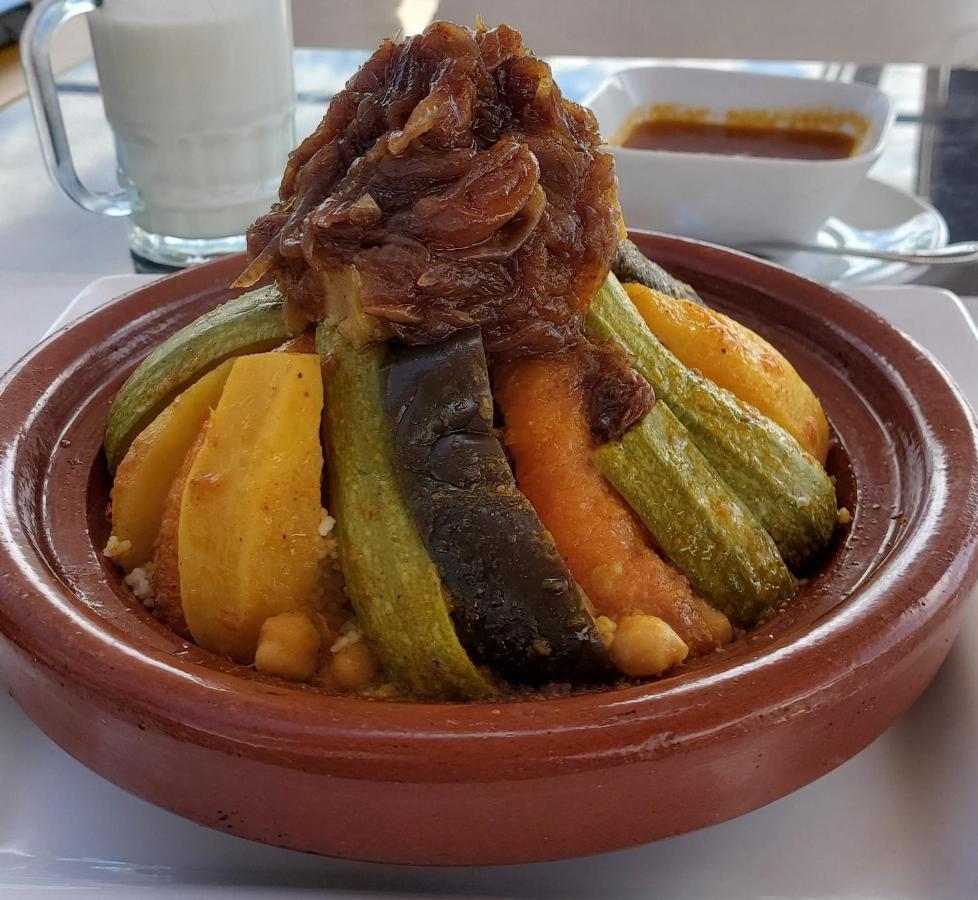 Logis Hotel Bellevue بيسين سور جارْتومْبْ المظهر الخارجي الصورة