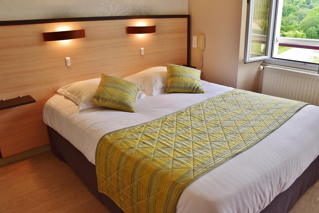 Logis Hotel Bellevue بيسين سور جارْتومْبْ المظهر الخارجي الصورة