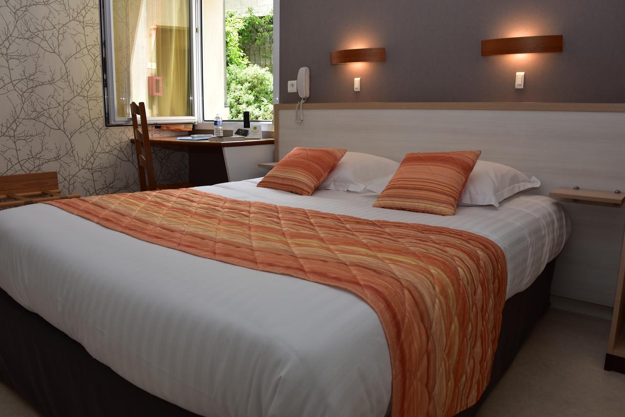 Logis Hotel Bellevue بيسين سور جارْتومْبْ المظهر الخارجي الصورة