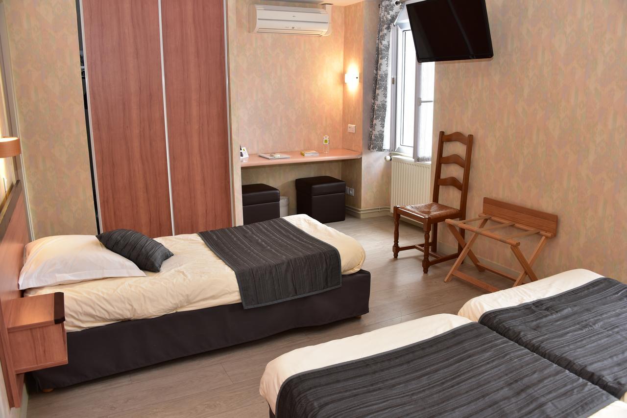 Logis Hotel Bellevue بيسين سور جارْتومْبْ المظهر الخارجي الصورة