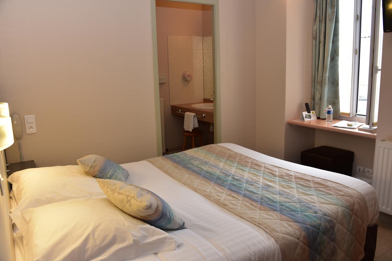 Logis Hotel Bellevue بيسين سور جارْتومْبْ المظهر الخارجي الصورة